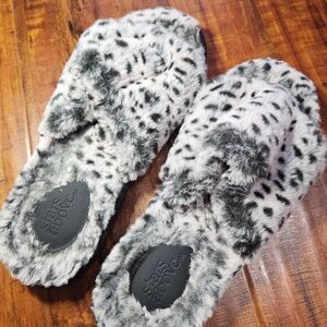 Stars Above Women's Plush Black and White Slippers